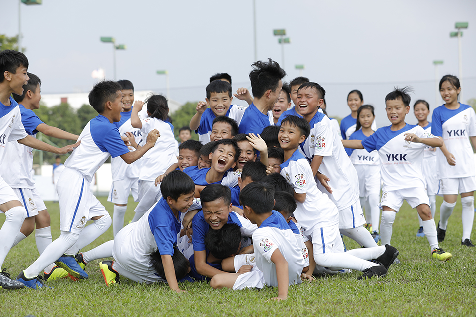 2019 AKFC Hanoi: Kids soccer training