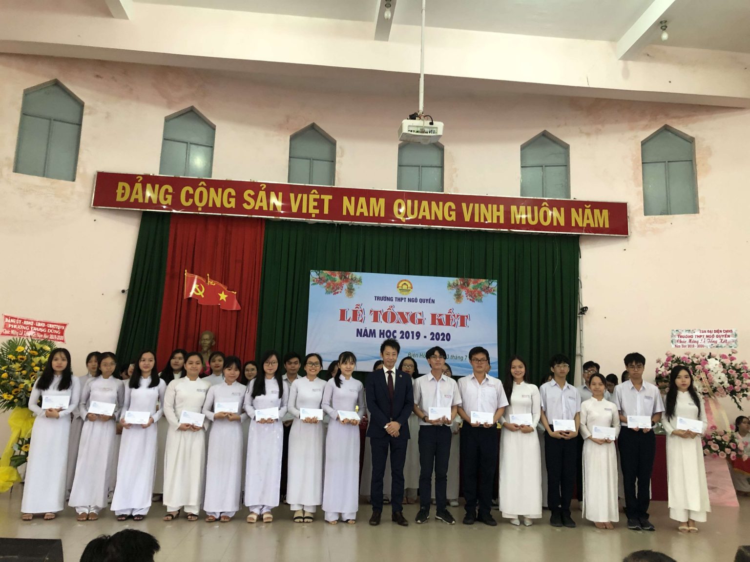 Scholarships 2020 for Ngo Quyen High School from YKK Vietnam - YKK